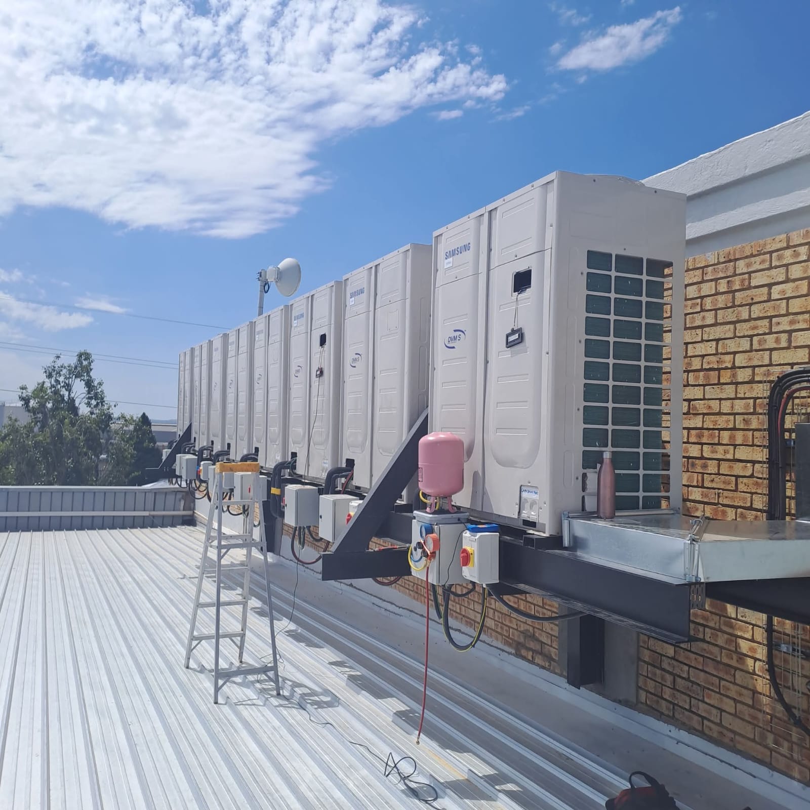 Commercial rooftop Samsung DVM S air conditioning installation by Artic Airconditioning in Kimberley